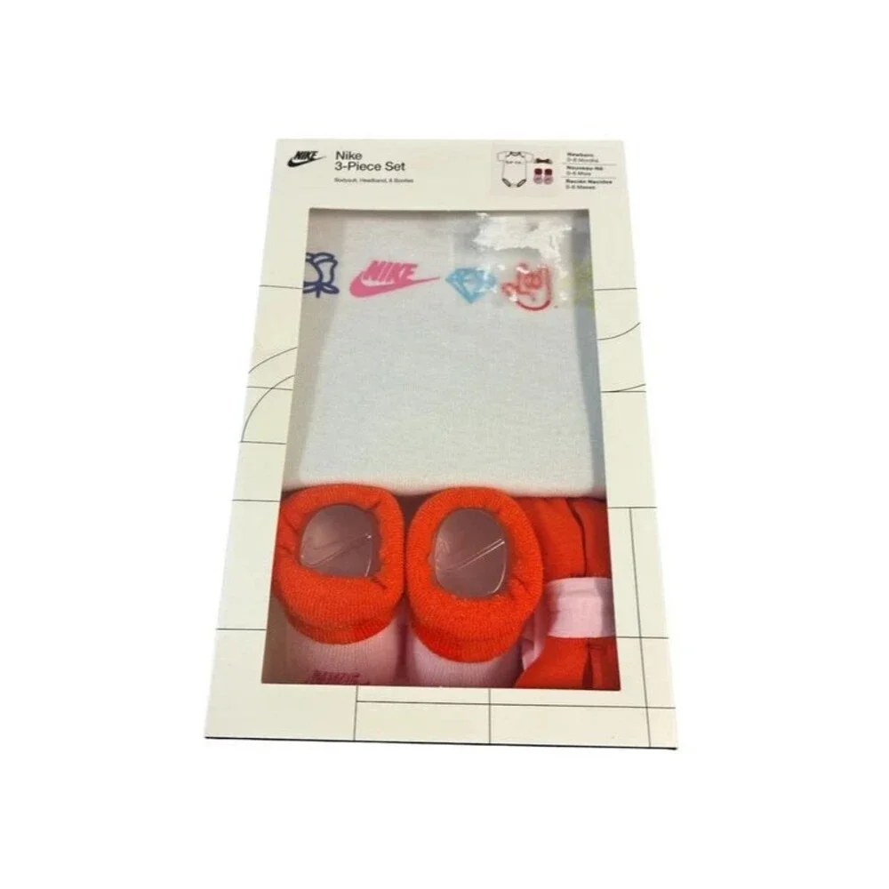Nike 3 piece set newborn 0-6 months